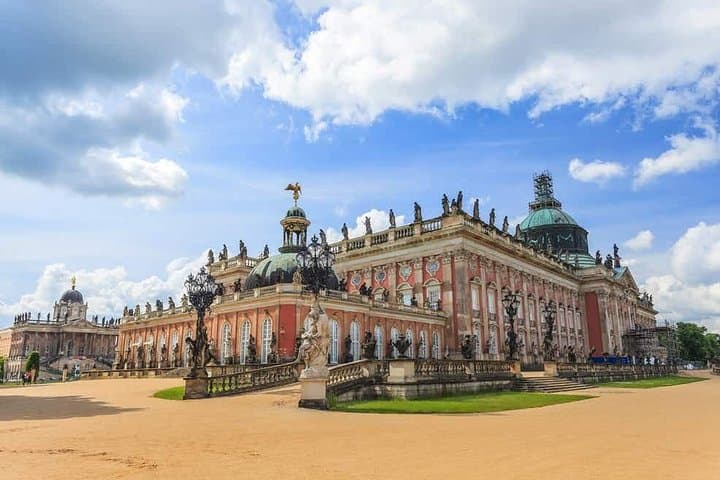 Private transfer from Prague to Berlin with stops in Potsdam + Sanssouci Palace