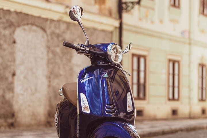 Vespa Rental Prague City Center