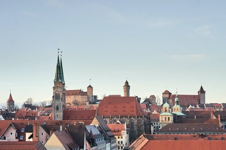 Prague to Nuremberg - Private Transfer with 2 hours of Sightseeing