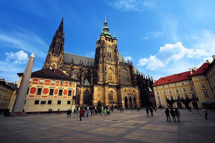 Live Virtual Tour of Prague