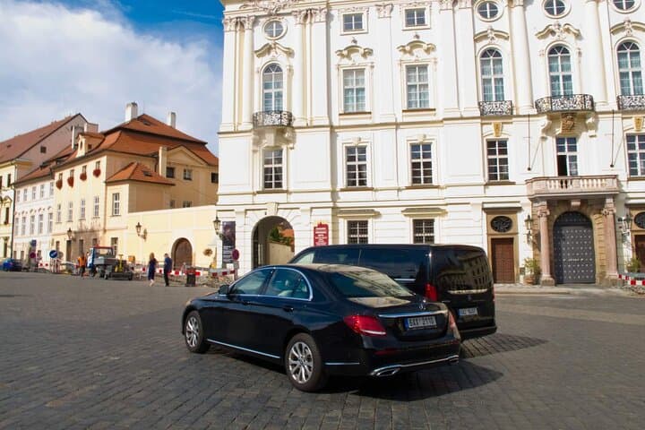 Prague to Salzburg: Private Transfer