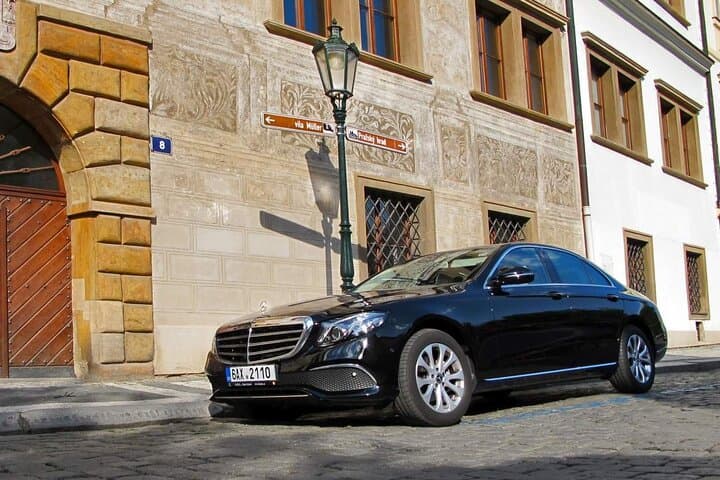 Prague to Salzburg: Private Transfer