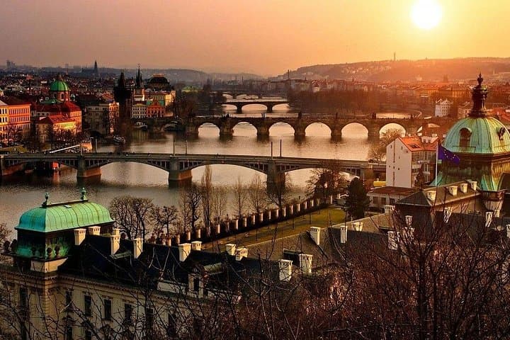 PRIVATE RIVER CRUISE with unlimited drinks