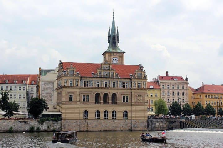 PRIVATE RIVER CRUISE with unlimited drinks
