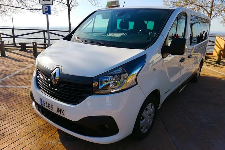 Private Airport Transfer: Hotel→Václav Havel Prague Airport (PRG)