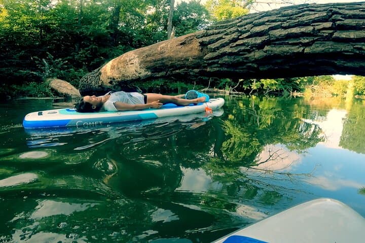 Scenic Paddleboarding Adventure: Nové Mlýny to Lednice