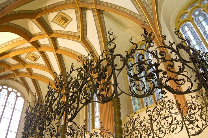 Private Old and Jewish Town: Interiors & Coffee and Cake