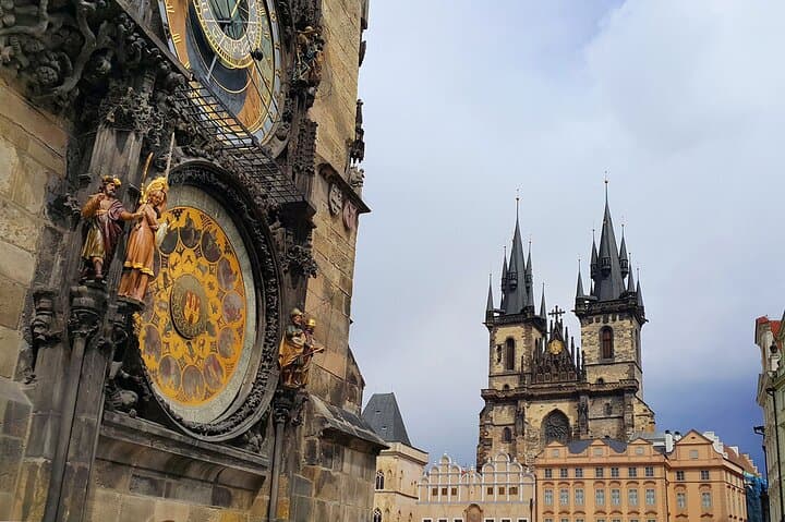 Astronomical clock and Tyn church