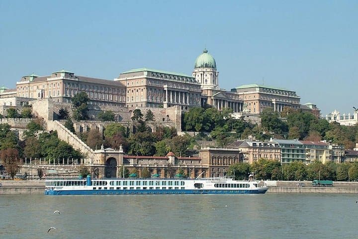 Private Transfer from Prague to Budapest