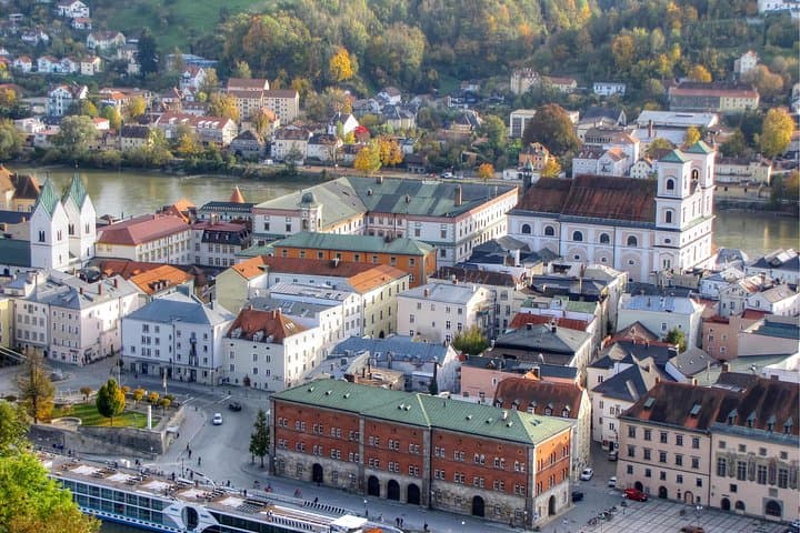 Private Transfer from Prague to Passau
