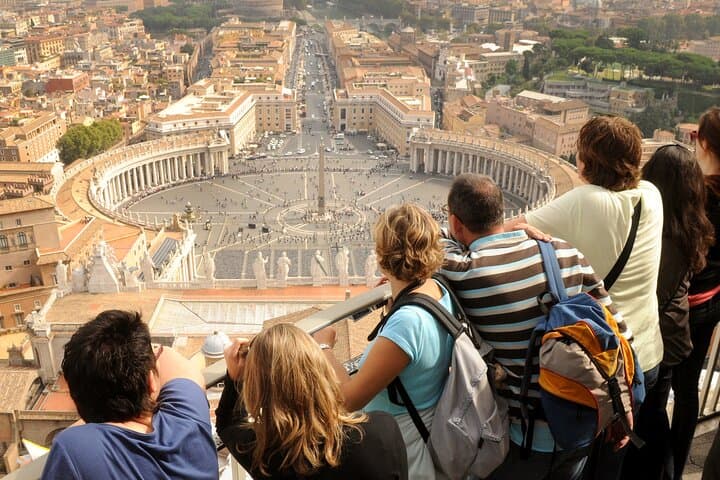 Private Transfer from Prague to Nuremberg with 2h of Sightseeing