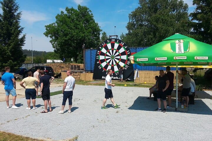 Giant foot darts