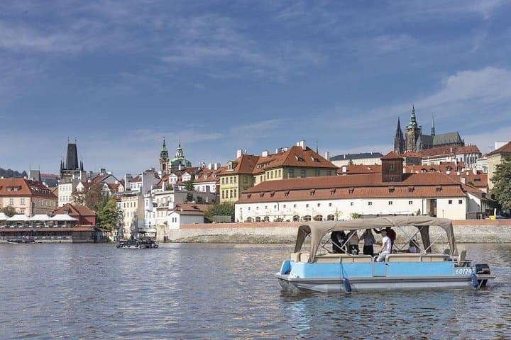 Private Boat Cruise With Unlimited Beer