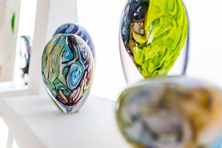 A private gallery of the world's leading glassmakers