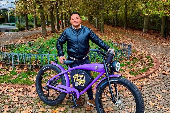 Autumn Prague on Ebike CAFE-RACER :)
