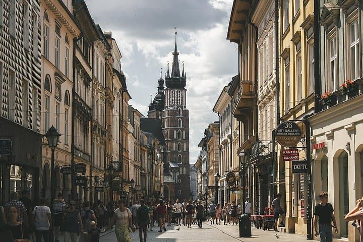 Prague to Krakow Private 1-Way Transfer with Optional Stops