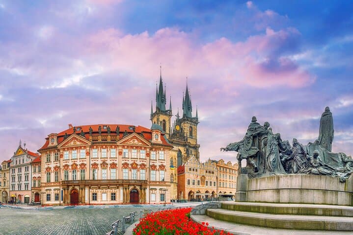 Private Historical Walking Tour in Prague Castle and Old Town