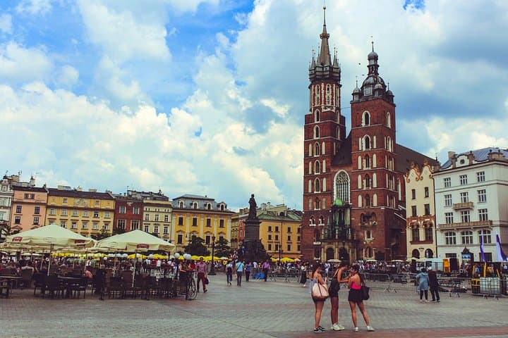 Prague to Krakow Private 1-Way Transfer with Optional Stops