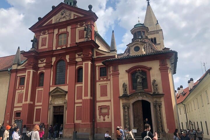 Prague Castle complex: Small-group Introduction tour