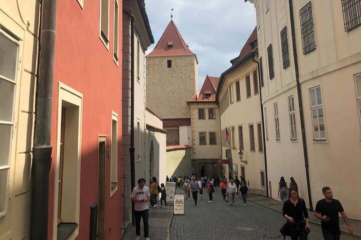 Prague Castle complex: Small-group Introduction tour