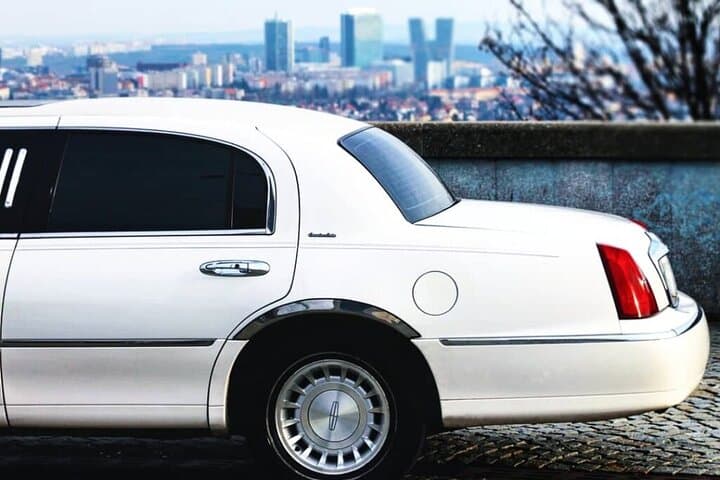 Lincoln Limousine