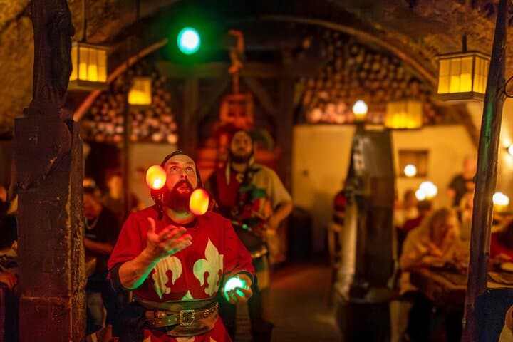 Prague to Detenice Medieval Castle, Brewery and Dinner Experience