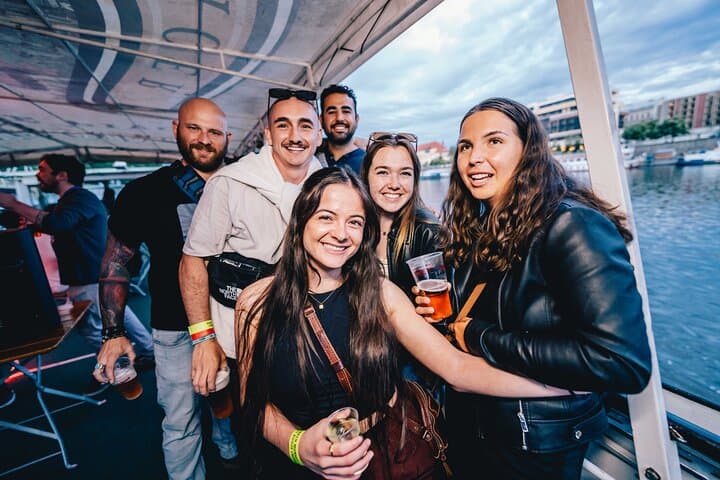Drunken Monkey Prague Boat Party Pub Crawl: Open Bar & Club Entry