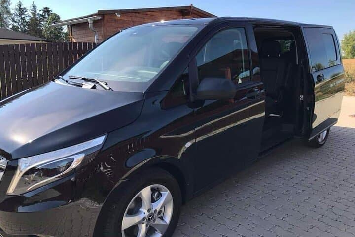 Small-Group Private Transfers of Prague