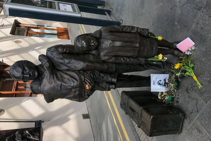 Nicholas Winton story who saved 669 Jewish children on Kindertransports.