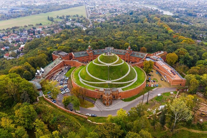 Private Transfer from Prague to Krakow: Door-to-door, English-speaking driver