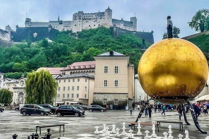 Salzburg Day Tour from Prague with Private Transfers and Guide