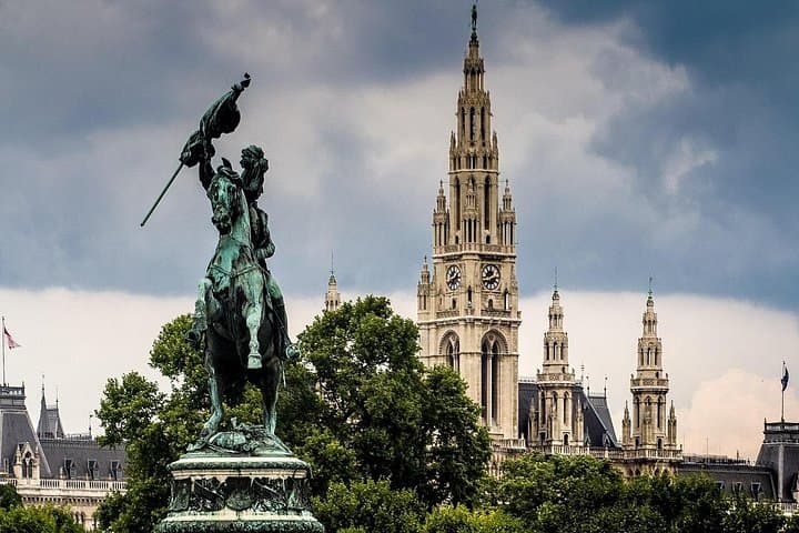Naschmarkt – Savor the flavors of Vienna at its most vibrant food market, packed with exotic spices, local delicacies, and cozy cafés.
