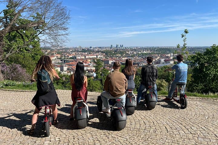 Prague E-Scooter Tour: Fat Tire or Regular Scooter