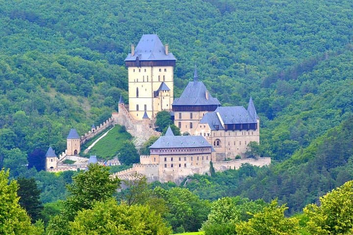 PRIVATE Tour of Karlštejn Castle with Admission Ticket Included