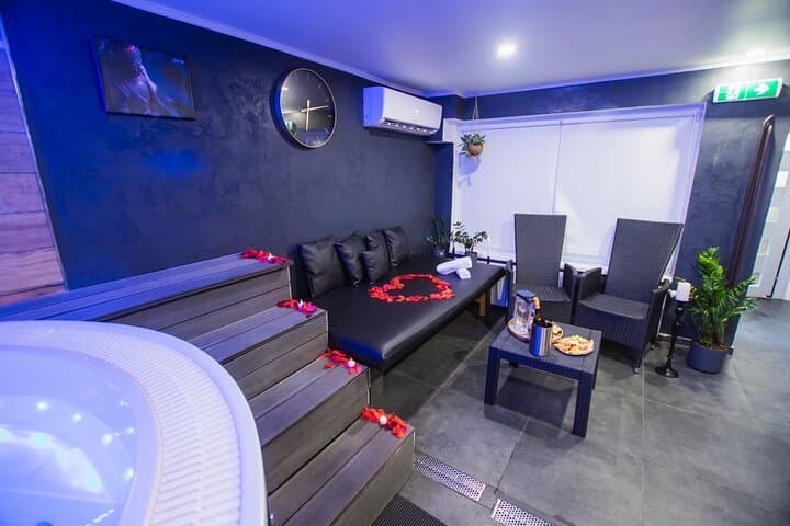 Private Spa with Jacuzzi and Sauna - BLACK ZONE