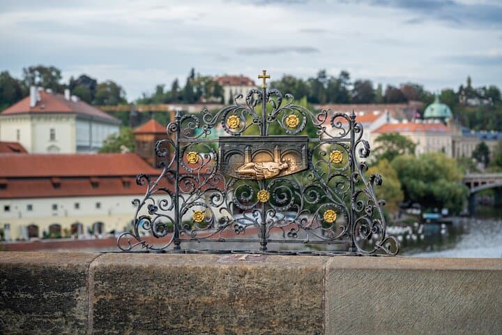 Prague of Secret Wishes – a two-hour magic walk