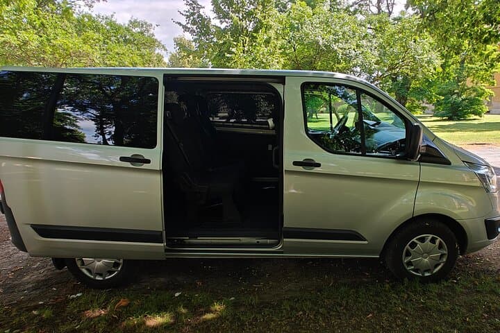 Transfers and driving tours in Prague and Czech Republic