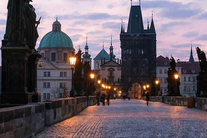 Transfers and driving tours in Prague and Czech Republic