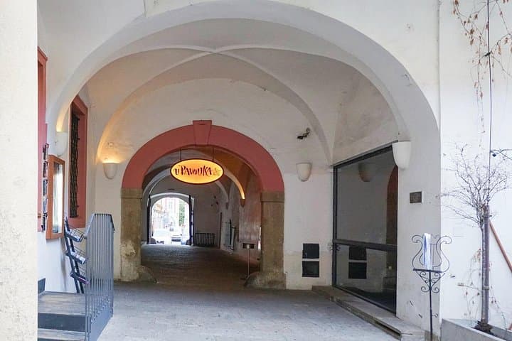 Prague city game: A maze in Prague's passages