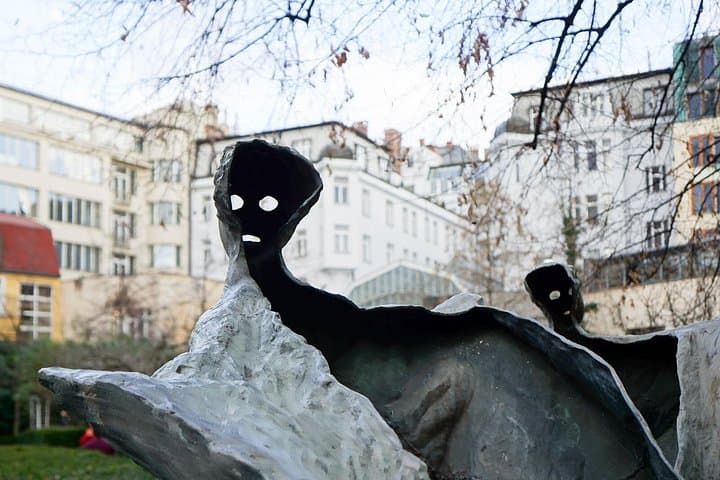 Prague city game: A maze in Prague's passages