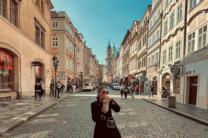 Prague Old Town Highlights Walking Tour with Licensed Guide 2hour