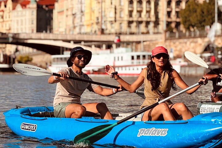 Prague River Adventure: Guided Canoe Tour