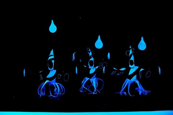 Skip the Line: WOW Show Black Light Theater in Prague Ticket