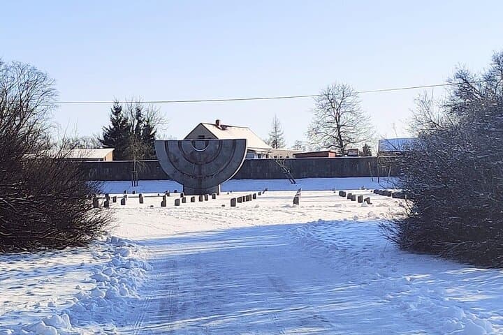 The Real Story of Terezin Private Holocaust Memorial Tour