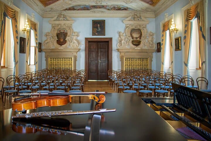 Listen to masterpieces of classical music