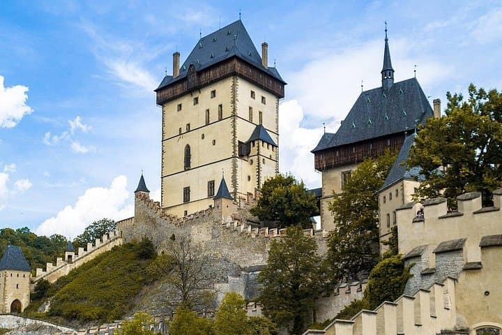 Prague to Frankfurt Private Transfer with 2 hours of Sightseeing