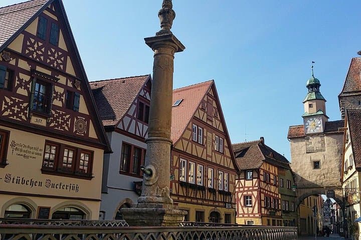 Prague to Frankfurt Private Transfer with 2 hours of Sightseeing