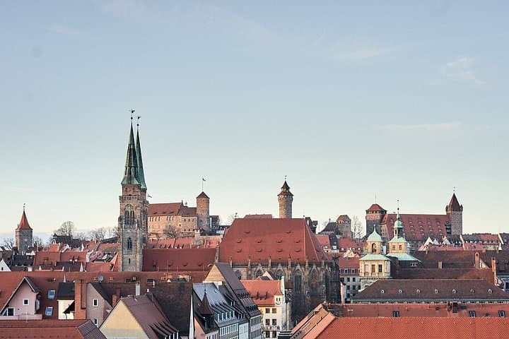 Prague to Frankfurt Private Transfer with 2 hours of Sightseeing