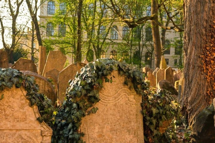Prague Jewish Town Admission Ticket & Optional Audio Guide