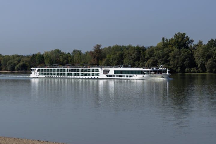 Prague to Vilshofen Private Transfer 2 Hours of Sightseeing